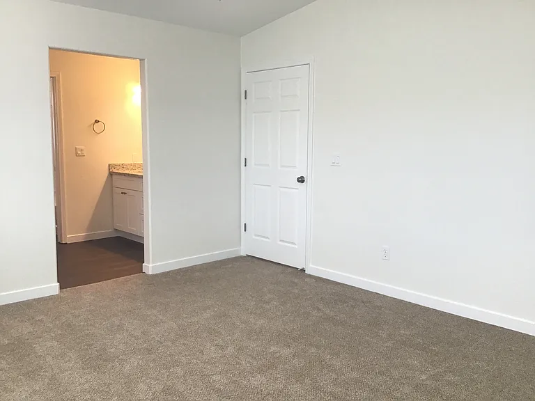 18258 Oakbrook Ln — Photo 14