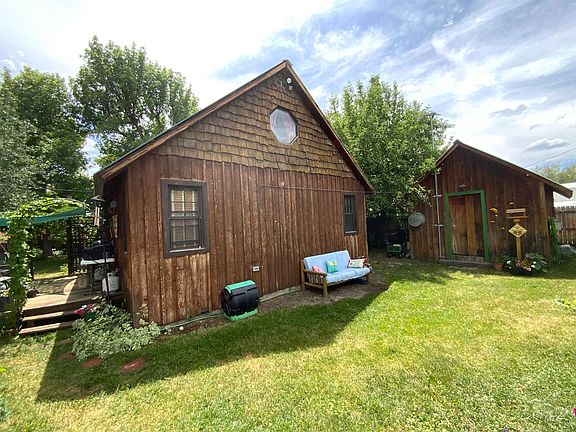 2nd image of 205 Alturas Ave W