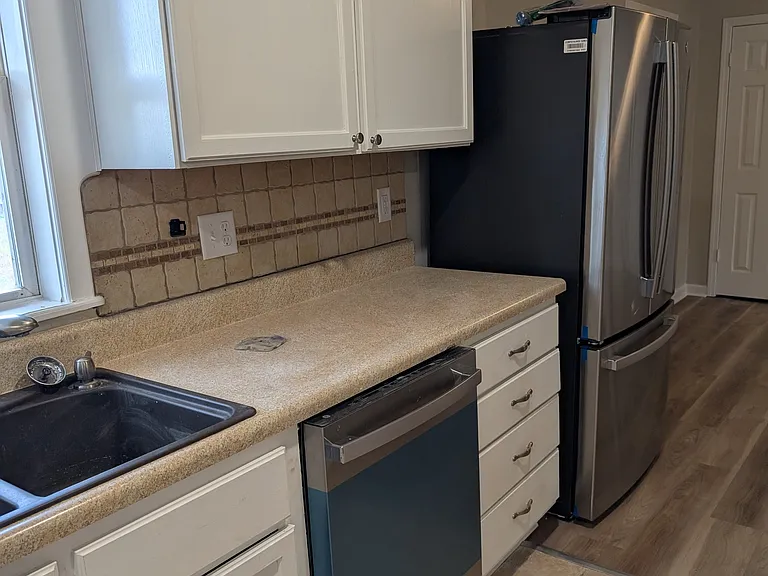 2105 Sun Cir — Photo 8