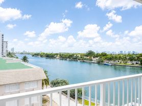 5838 Collins Ave