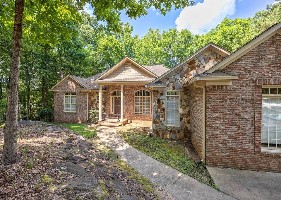 1019 Bent Pine Ct, Columbus, GA 31909 | MLS #232854 | Zillow