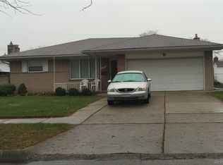 30930 N Primrose Dr, Warren, MI