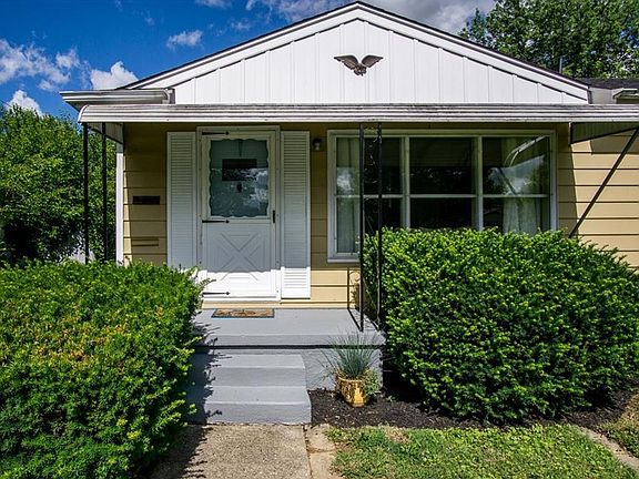 2nd image of 297 Chesterfield Cir