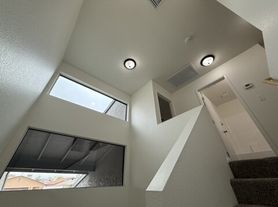 405 Anna Cir