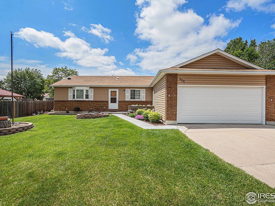 1st image of 926 Banyan Ct