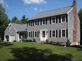 22 Mulberry Ln, Bedford, NH 03110