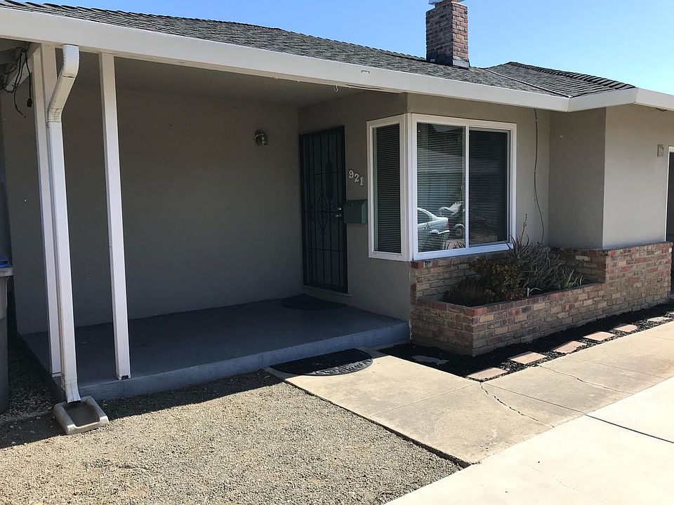 1st image of 921 Sherman Oaks Dr