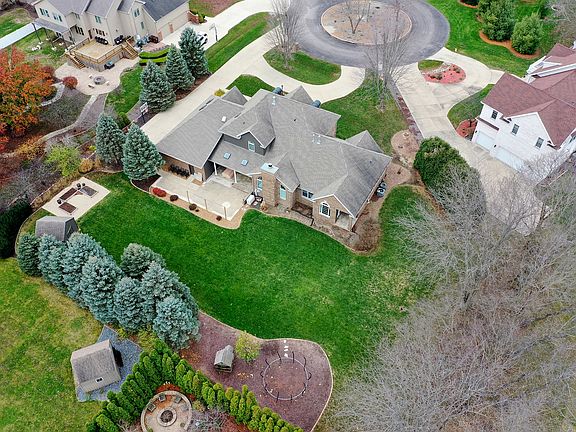 5th image of 1092 Country Ln