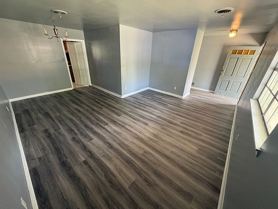 1st image of 9437 Garfield Dr
