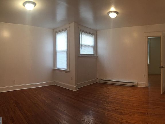 4th image of 4028 Shelmire Ave #2