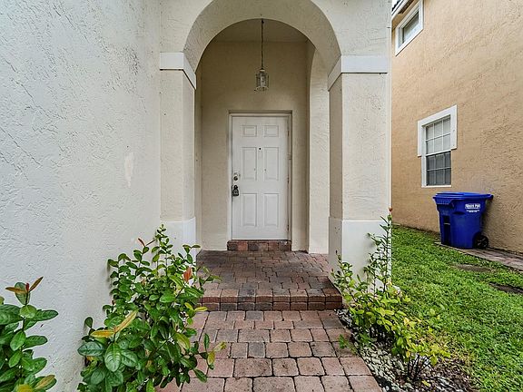 4th image of 7478 NW 17th Drive