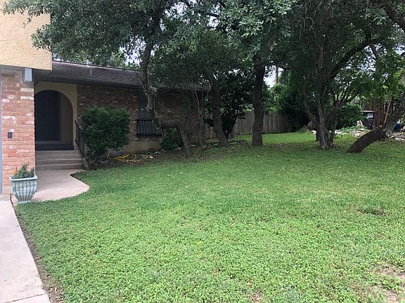 3rd image of 16415 Ledge Oaks St