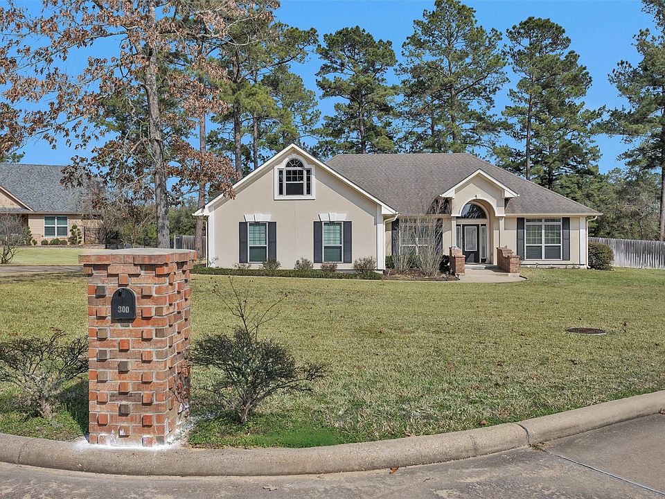 1st image of 300 Deer Trace Blvd