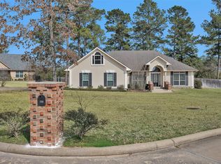 300 Deer Trace Blvd, Diboll, TX 75941