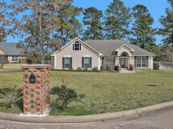 300 Deer Trace Blvd, Diboll, TX 75941