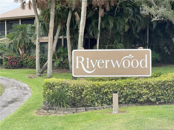 287 NE Edgewater Dr, Stuart, FL 34996