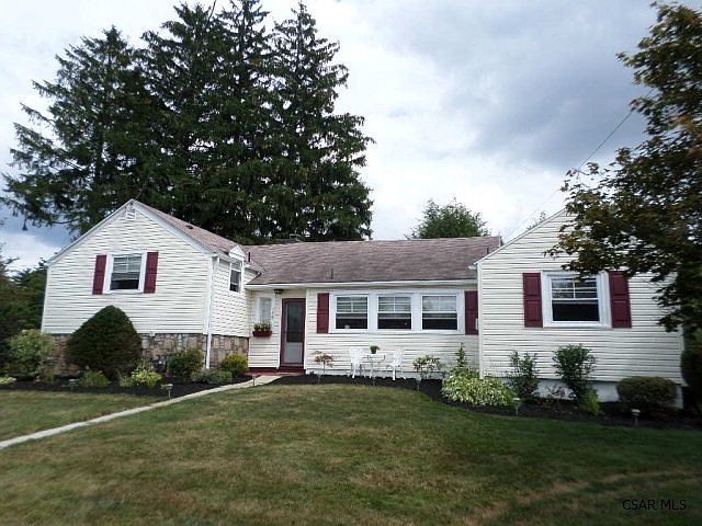 1st image of 138 Barry James Pl