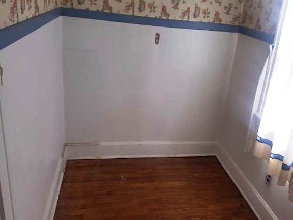5th image of 810 Virginia Ave