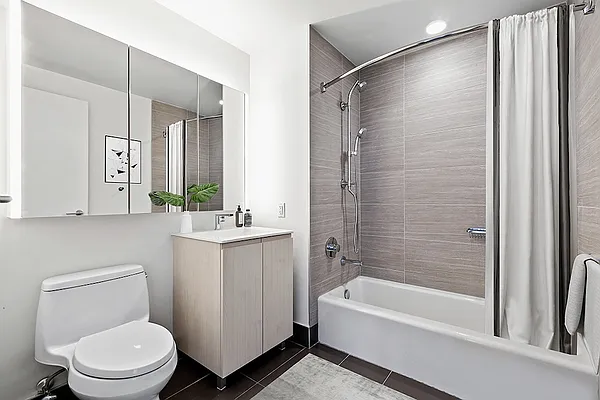 Rented by Greystar | media 5