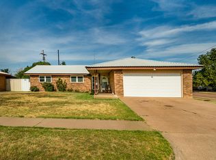 611 N Bowie Ave, Tulia, TX 79088