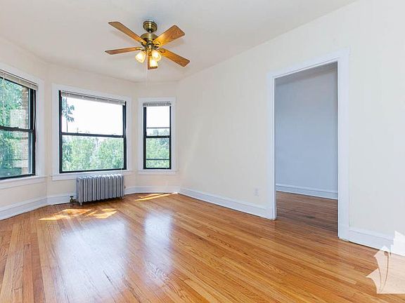4th image of 2653 N Spaulding Ave APT 1E