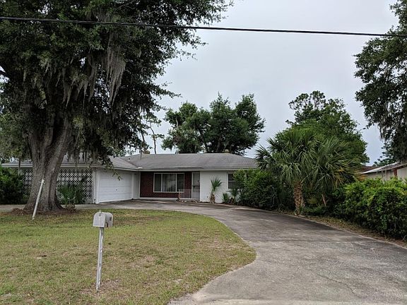 2nd image of 5976 Country Club Dr