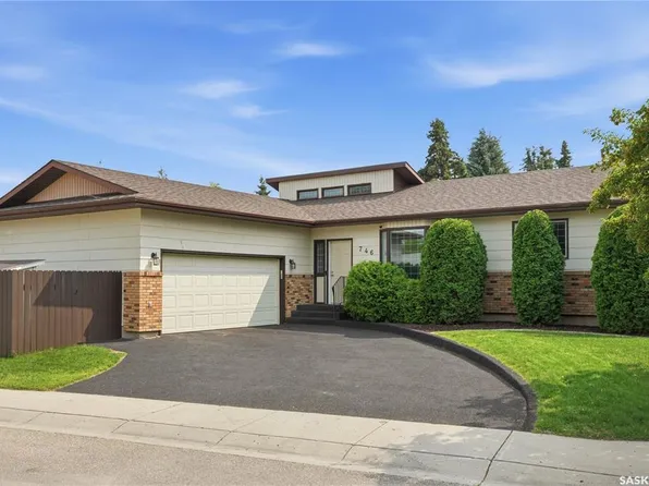 746 Wilkinson WAY, Saskatoon, SK S7N 3L5