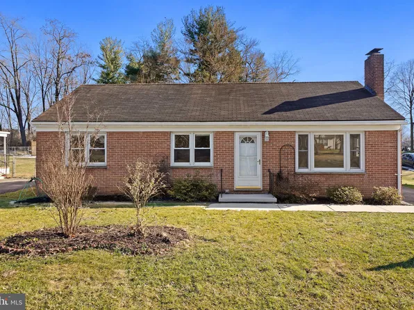 18323 College Rd, Hagerstown, MD 21740