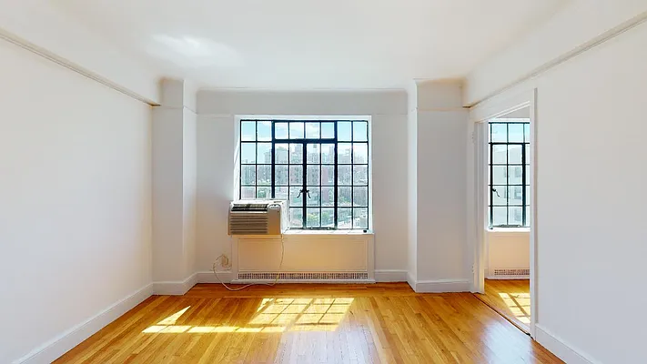 Rented by Bond New York | media 2