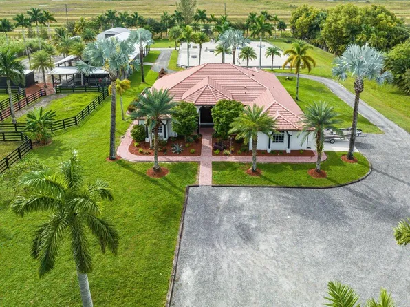 2587 Skipiks Way, Wellington, FL 33470