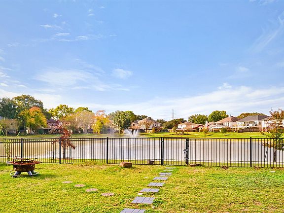 3rd image of 23027 Canal Rd