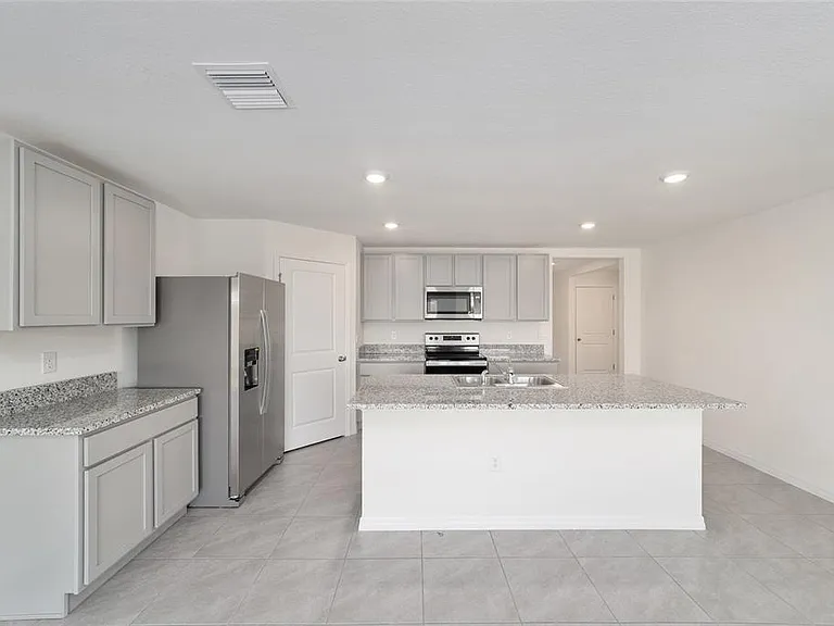 8848 SW 49th Cir — Photo 7