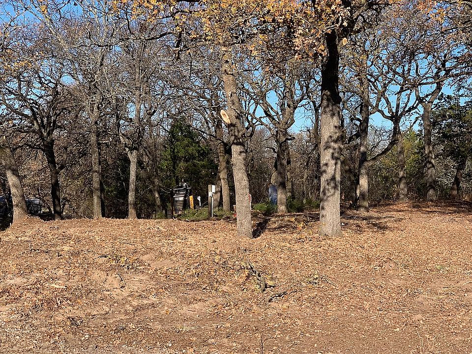 2nd image of 10152 Oakview Rd