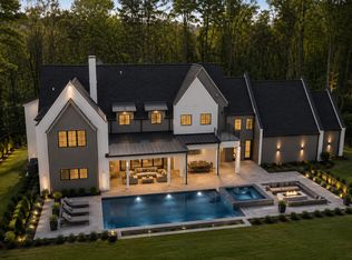 372 Chattahoochee St, Roswell, GA 30075