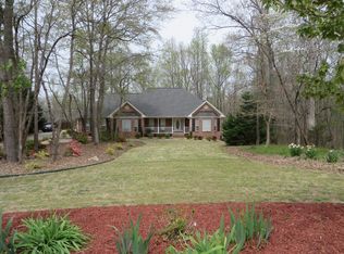 197 Sweetwater Rdg, Hoschton, GA 30548