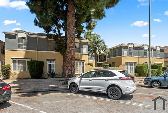 4195 3/4 Leimert Blvd