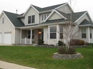 417 Bogda Dr, Horicon, WI 53032