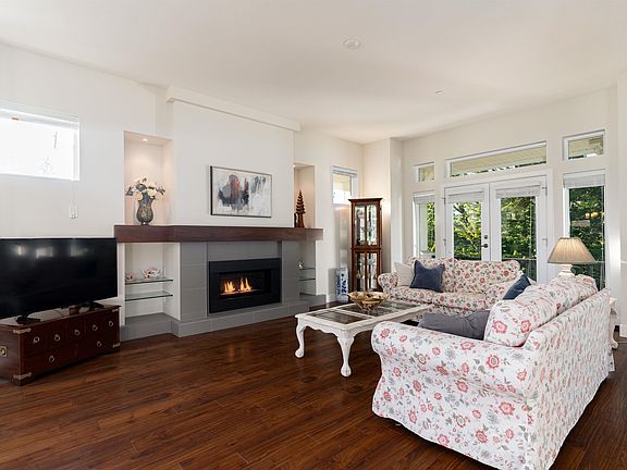 4th image of 25340 Bosonworth Ave