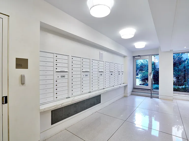 245 E 80th St #6K — Photo 11