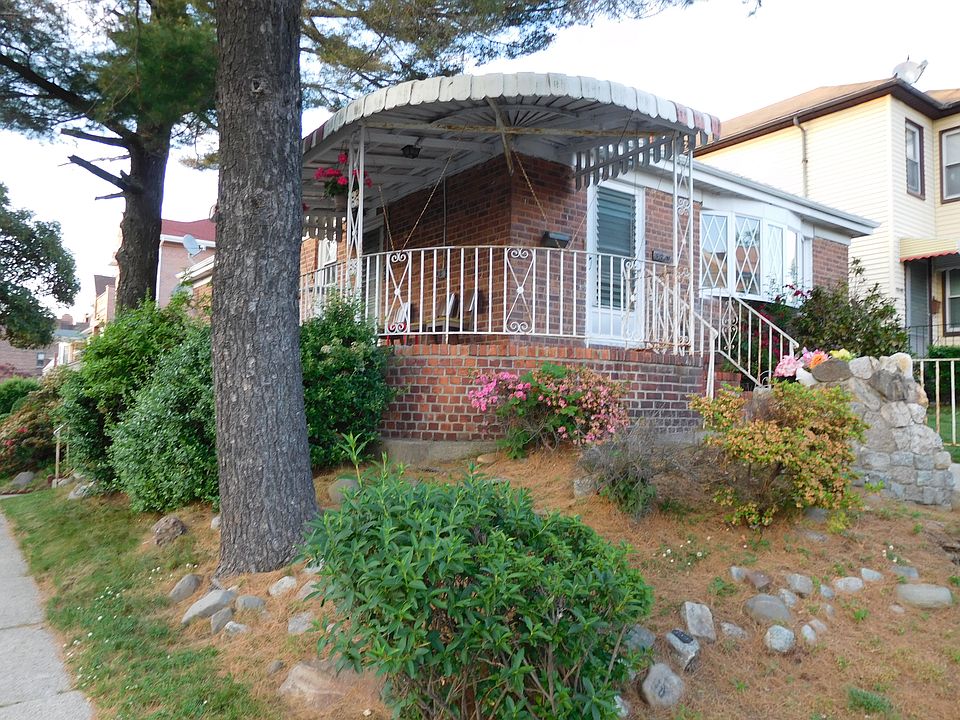 2nd image of 4377 158th St