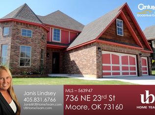 736 NE 23rd St, Moore, OK 73160