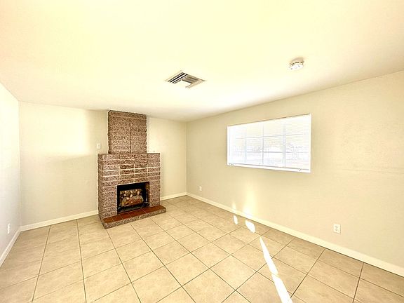 4th image of 2540 E Copper St #Copper2540b