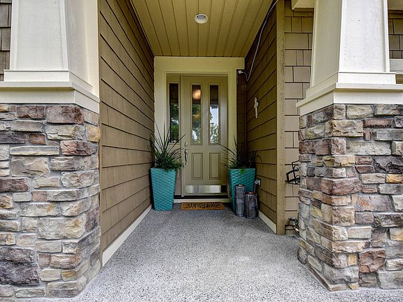 2nd image of 12046 167th Pl NE