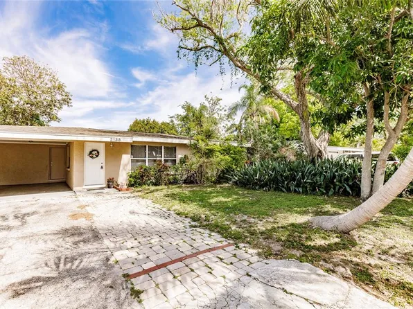 2135 Lee Ln, Sarasota, FL 34231