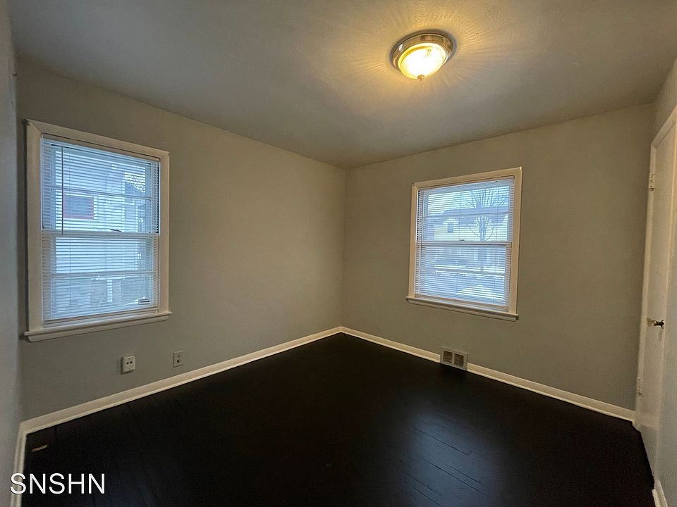 2nd image of 3823 N 39th St