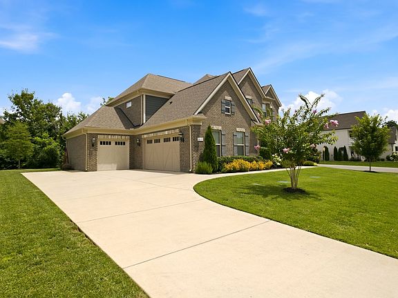 4th image of 3229 Chase Point Dr