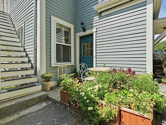 5th image of 139 Summer St #1