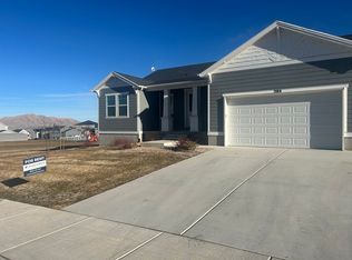 284 W Saddlebrook Dr, Santaquin, UT 84655
