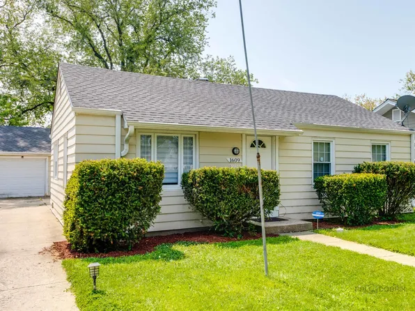 1609 Lyons Ct, Waukegan, IL 60085