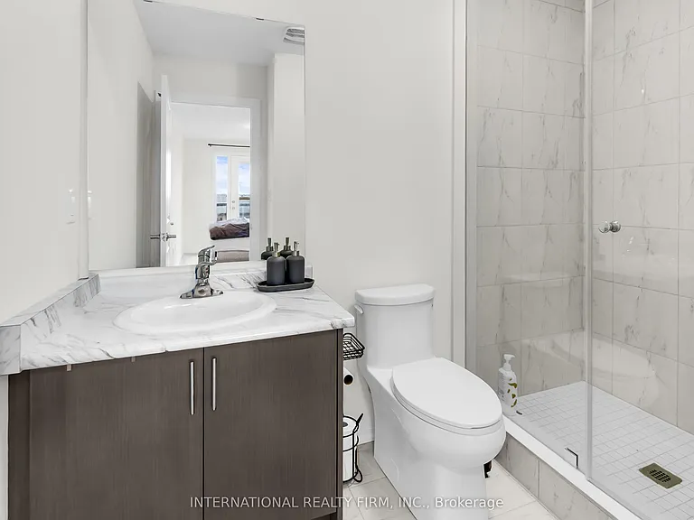 148 Turnberry Ln — Photo 24